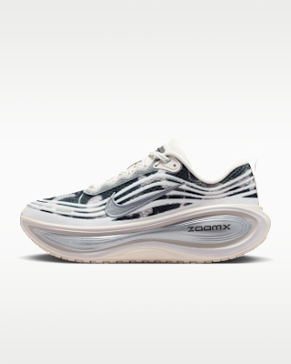 Nike Vomero Plus SE Women's Road Running Shoes. Nike RO